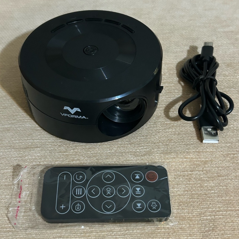 Smart Portable Projector - Picture 2 of 4